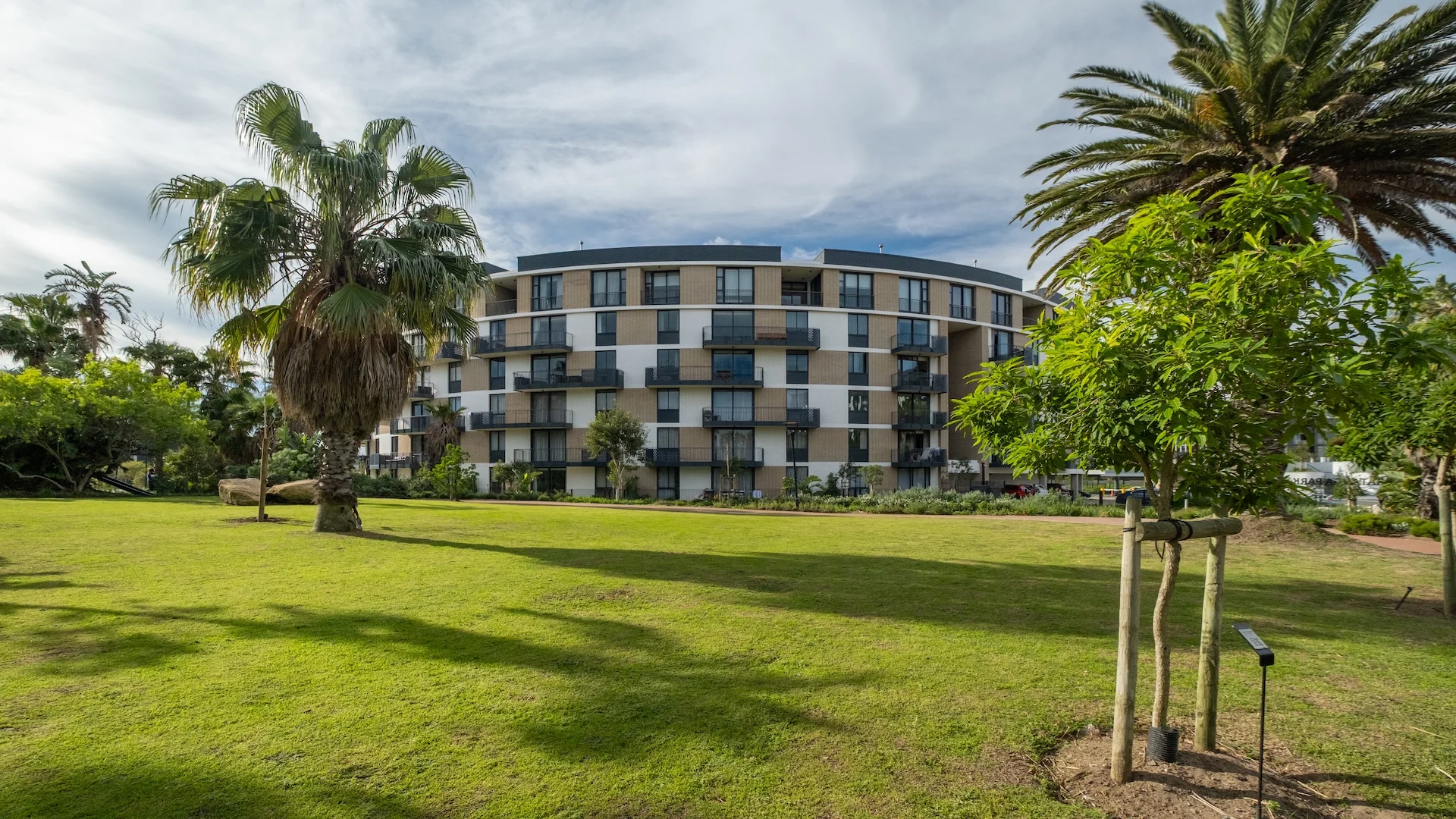 On Park - Complex & Surrounds - 2